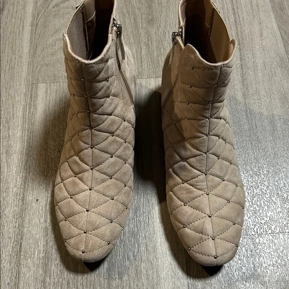 Quilted Tan Ankle Boots - Picture 3 of 8